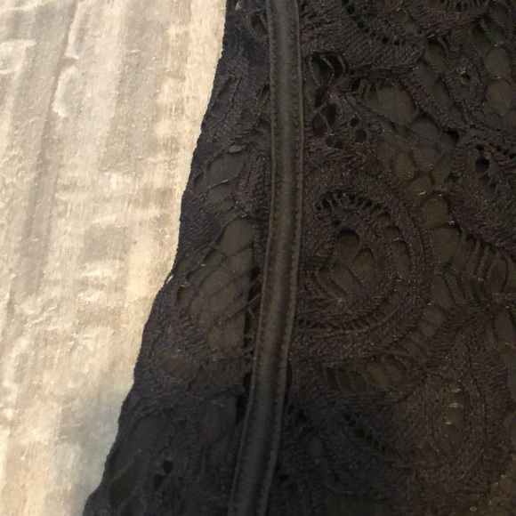 Adrianna Papell 3/4 sleeve black lace top NWT - Picture 7 of 7